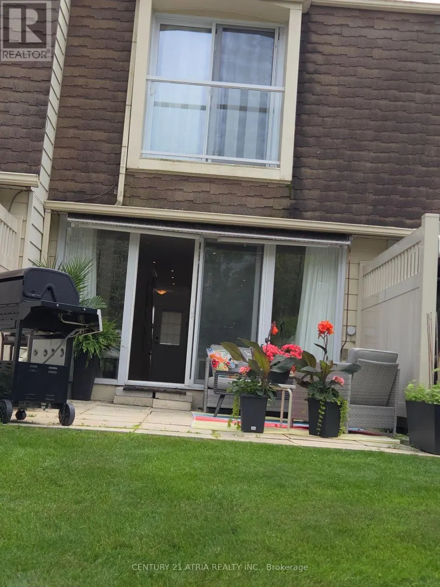 24 - 4 PARADISE BOULEVARD