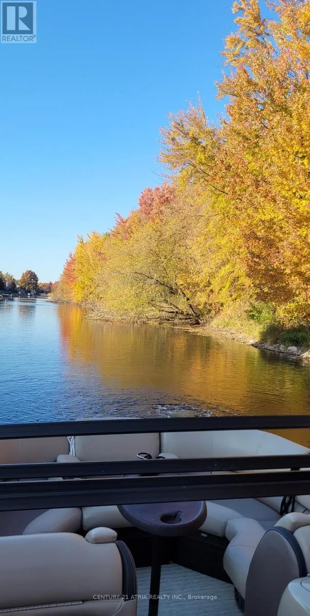 24 - 4 PARADISE BOULEVARD