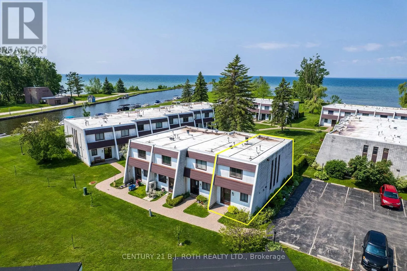 26 - 1 PARADISE BOULEVARD