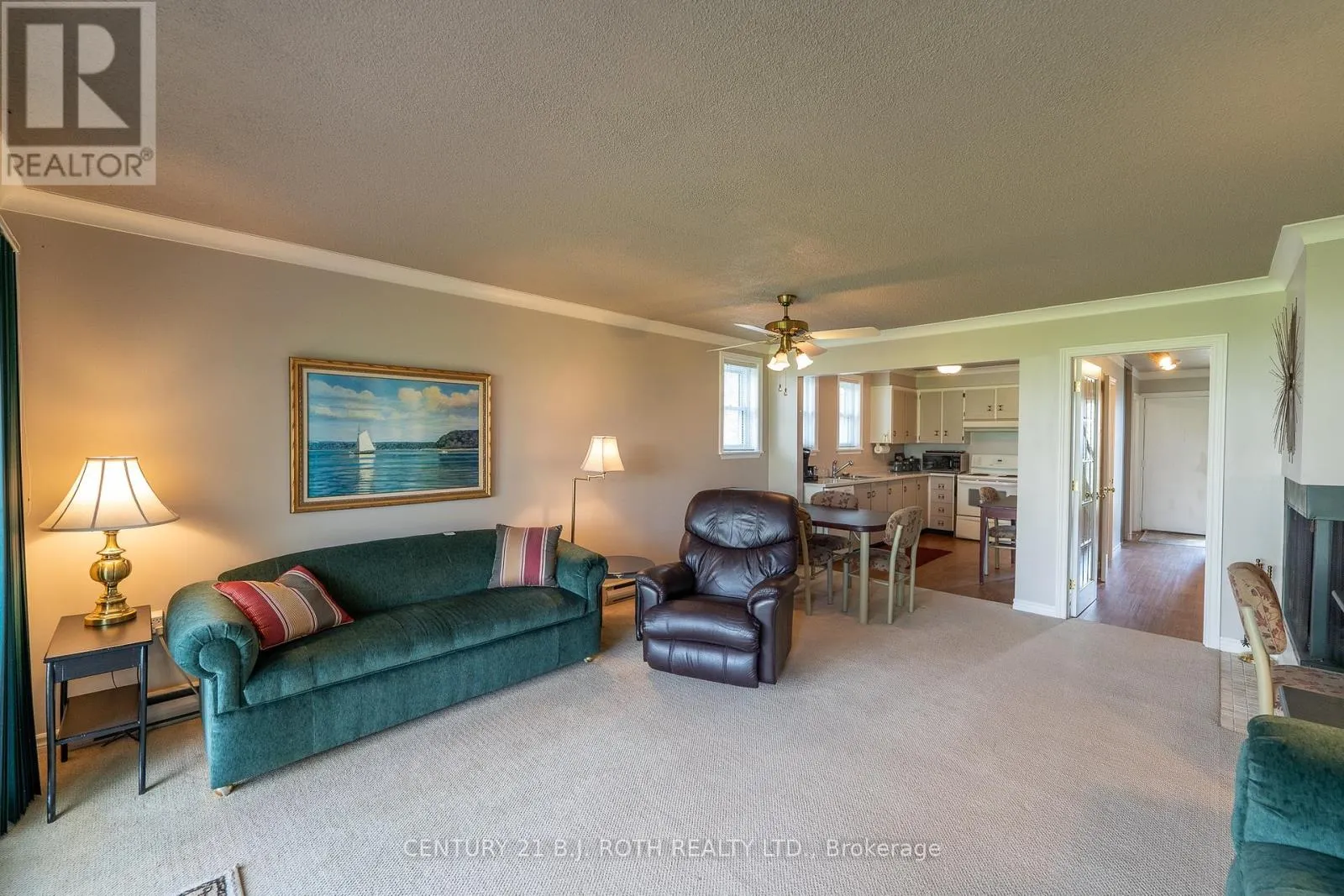 26 - 1 PARADISE BOULEVARD