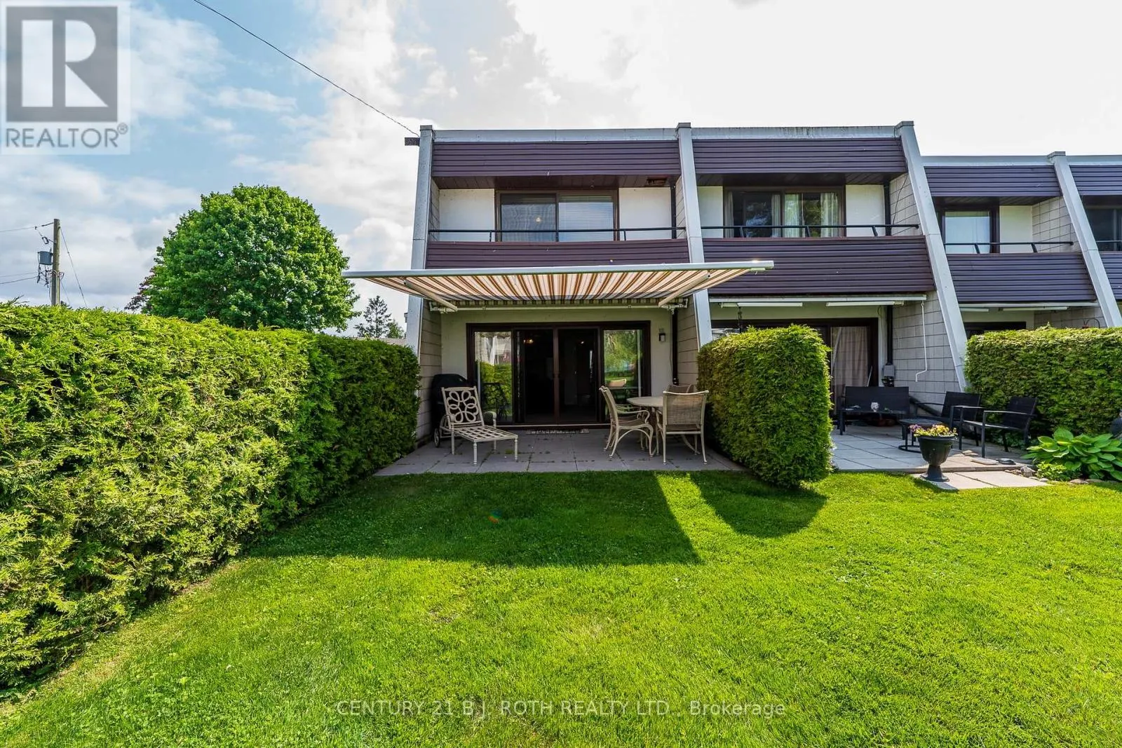 26 - 1 PARADISE BOULEVARD