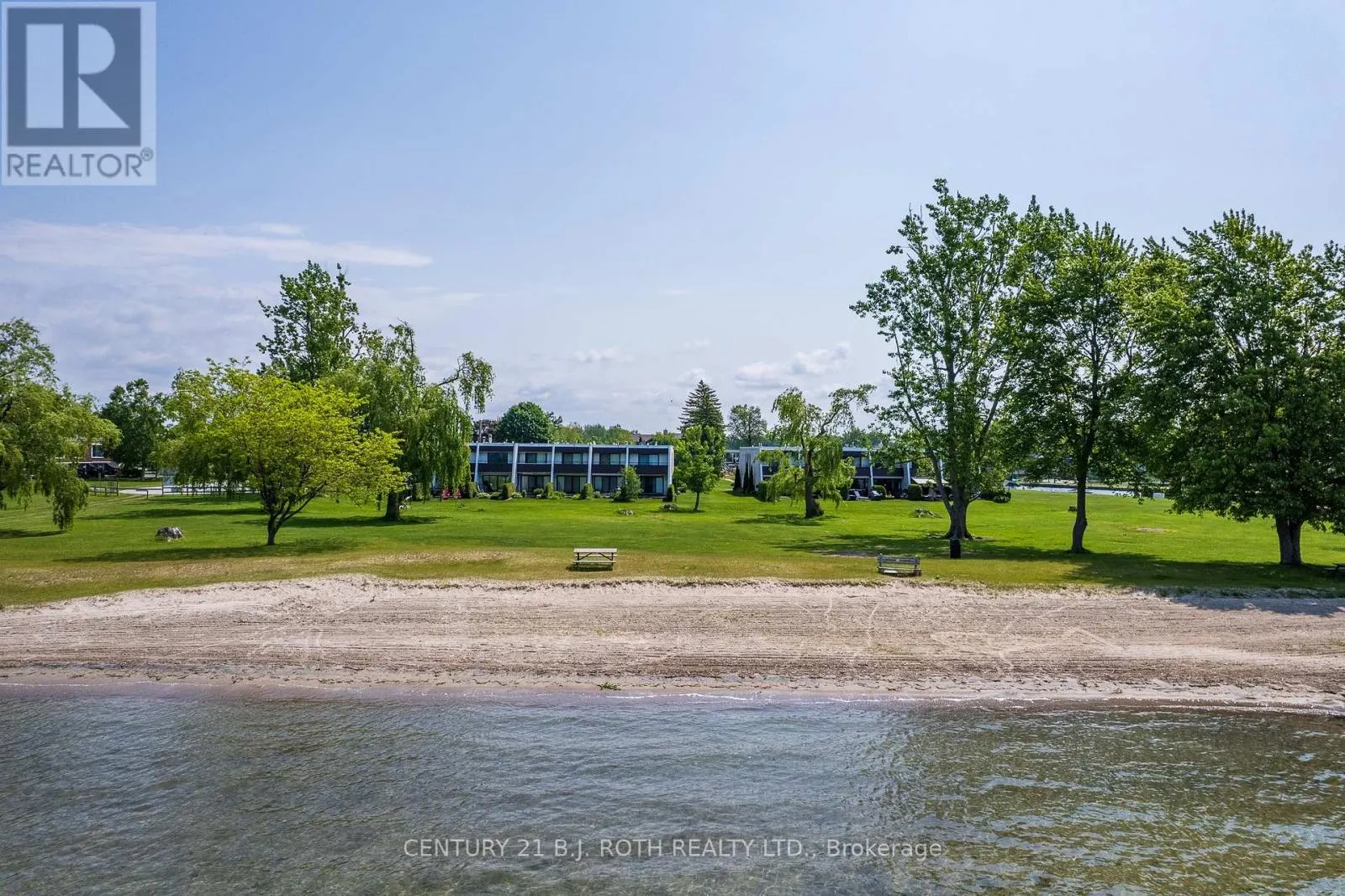 26 - 1 PARADISE BOULEVARD