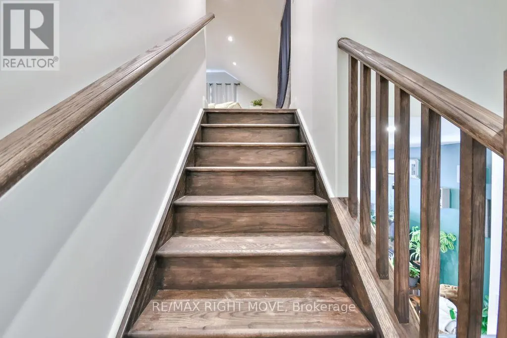 6896 PENTLAND LANE