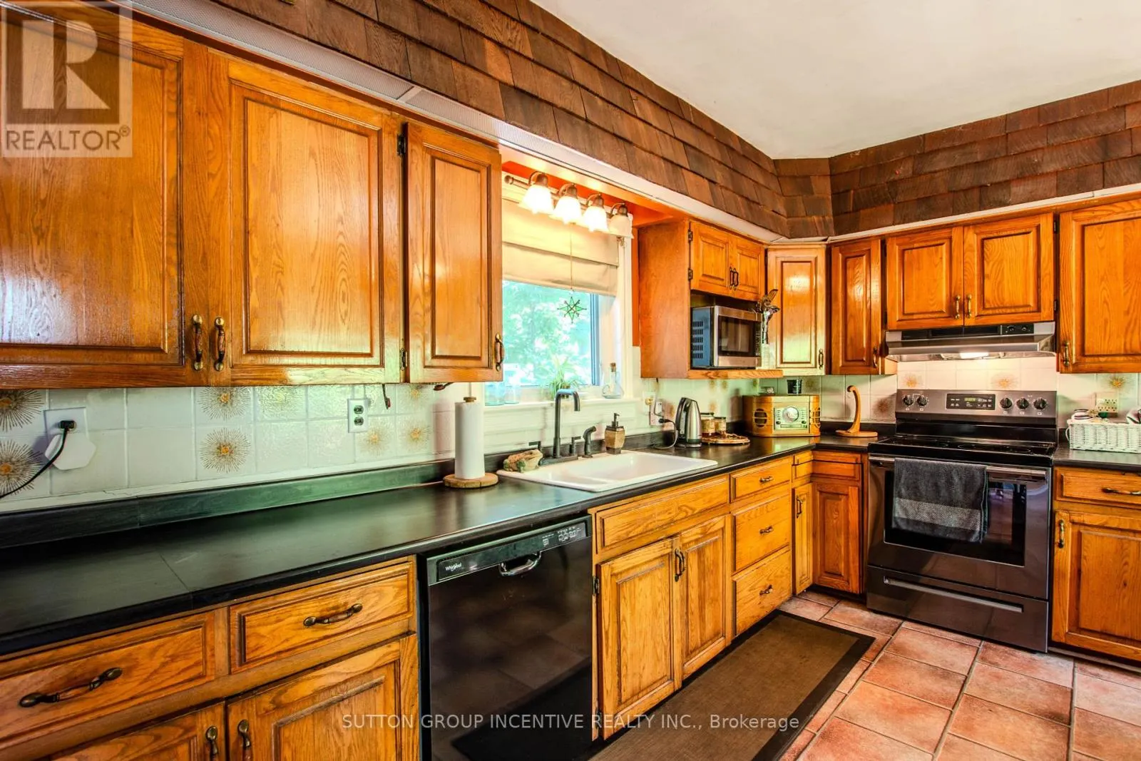 338 GLOUCESTER STREET