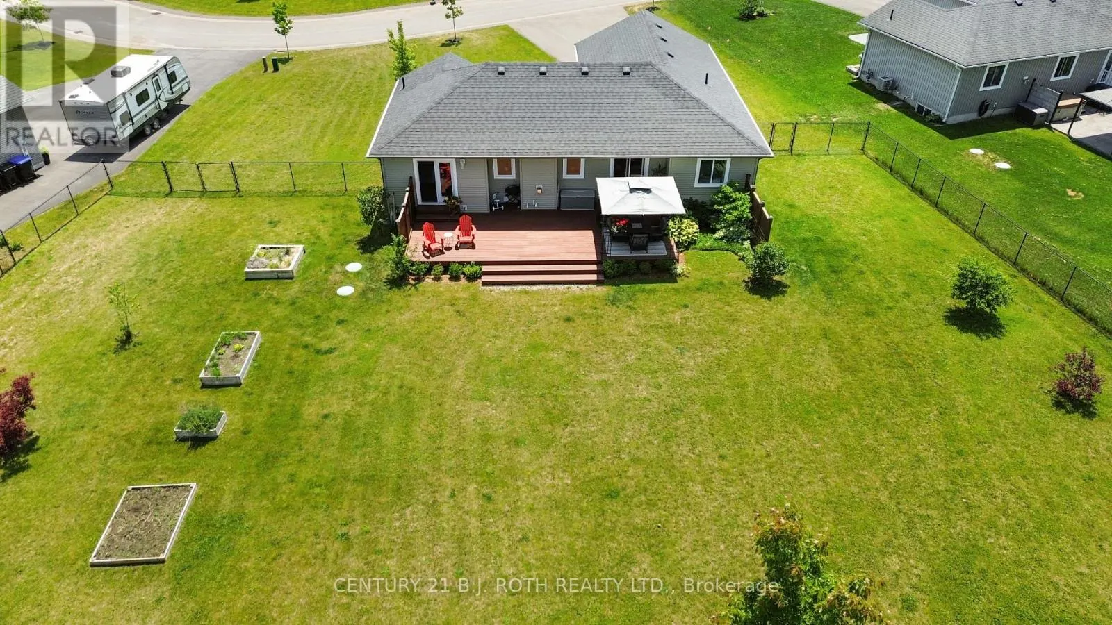 35 GRACE CRESCENT