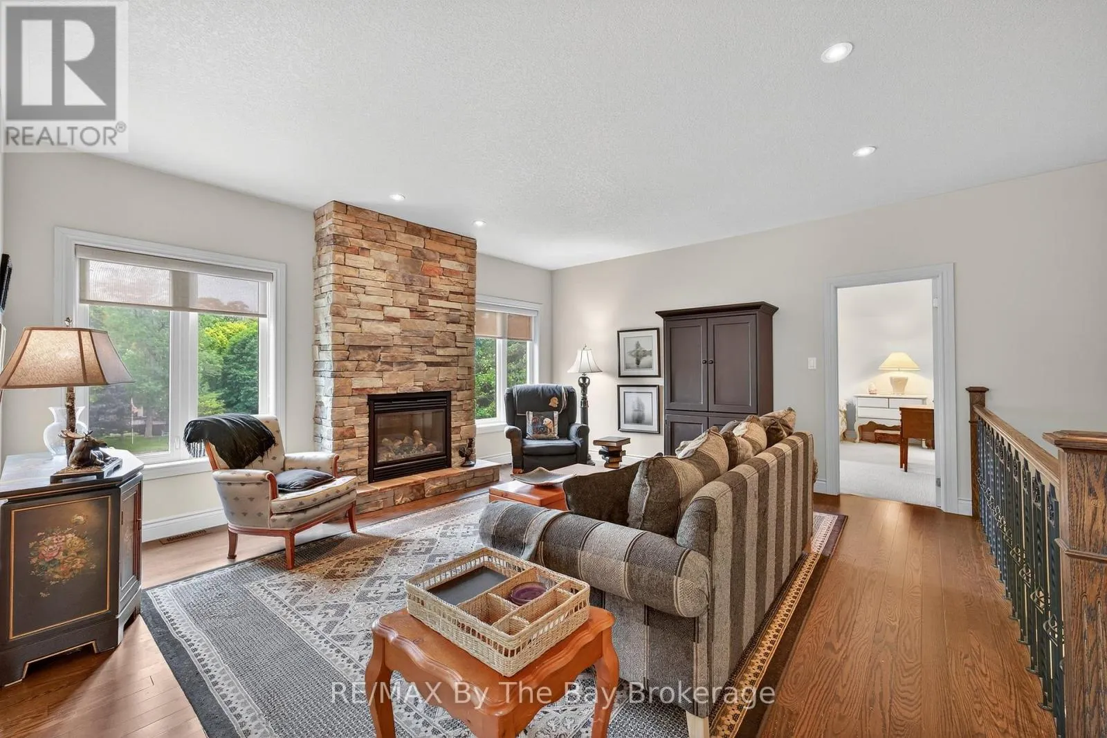 19 OAK LEA BOULEVARD