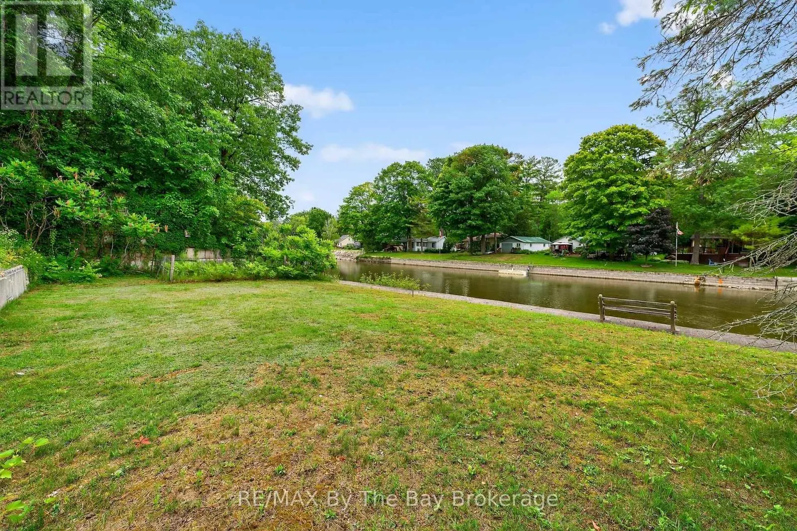 19 OAK LEA BOULEVARD