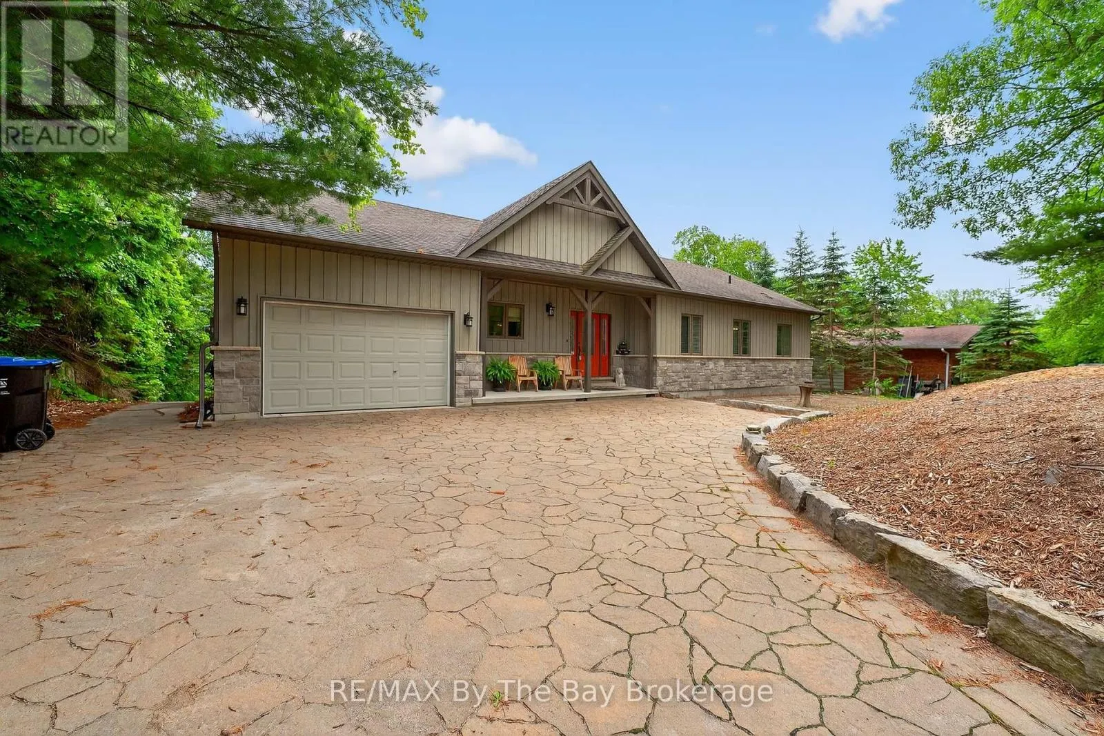 19 OAK LEA BOULEVARD