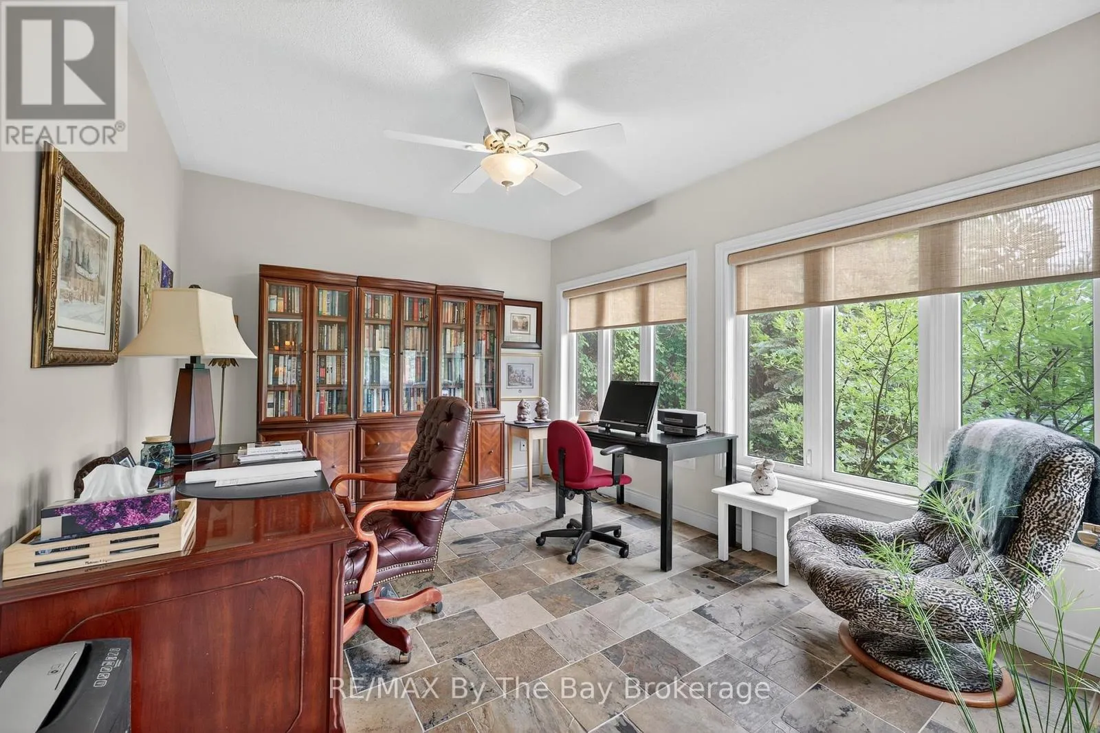 19 OAK LEA BOULEVARD