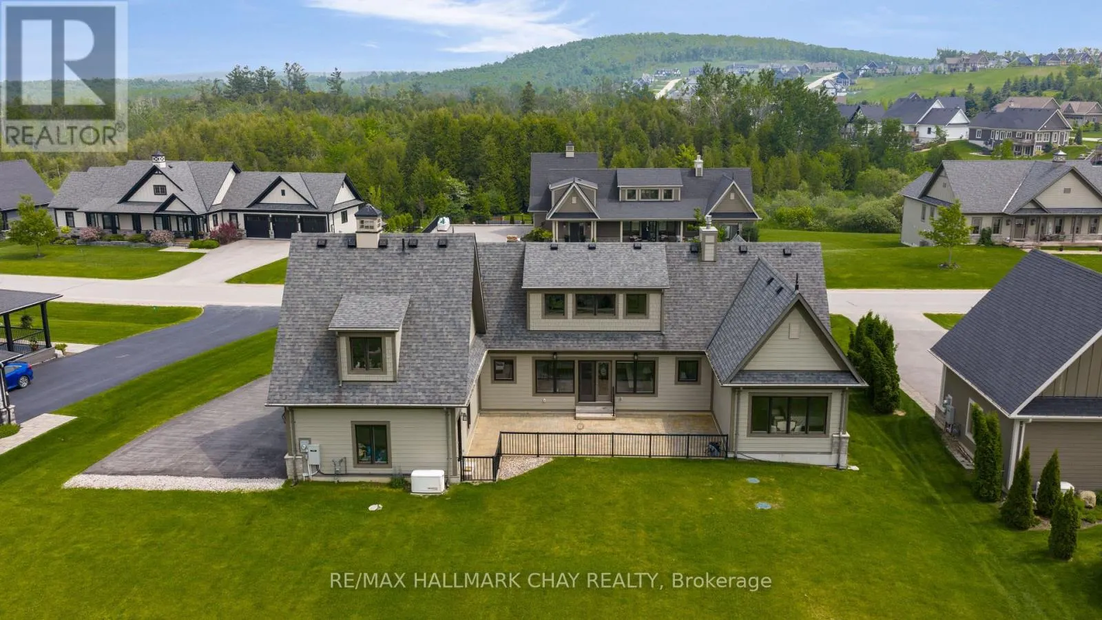 14 GEORGIAN GRANDE DRIVE