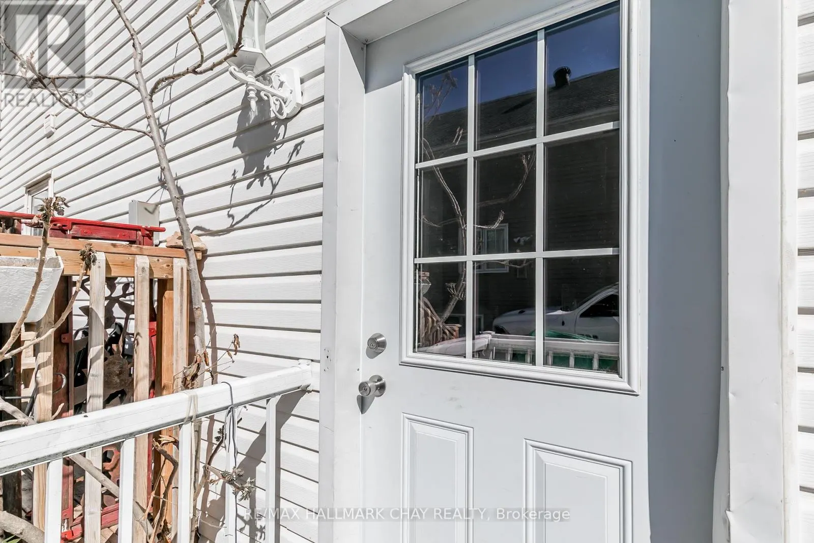 226 QUEEN STREET