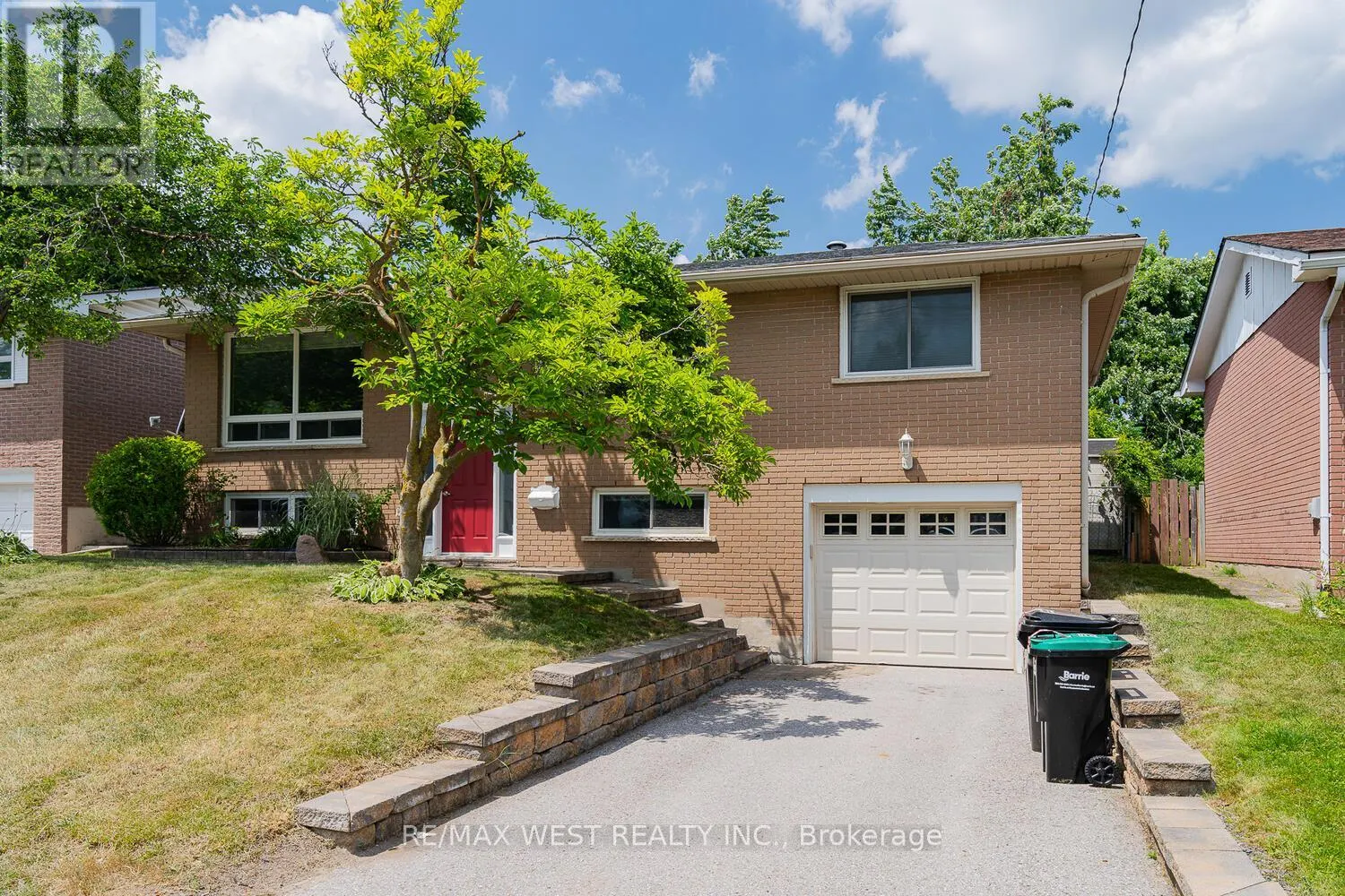 142 CUNDLES ROAD E