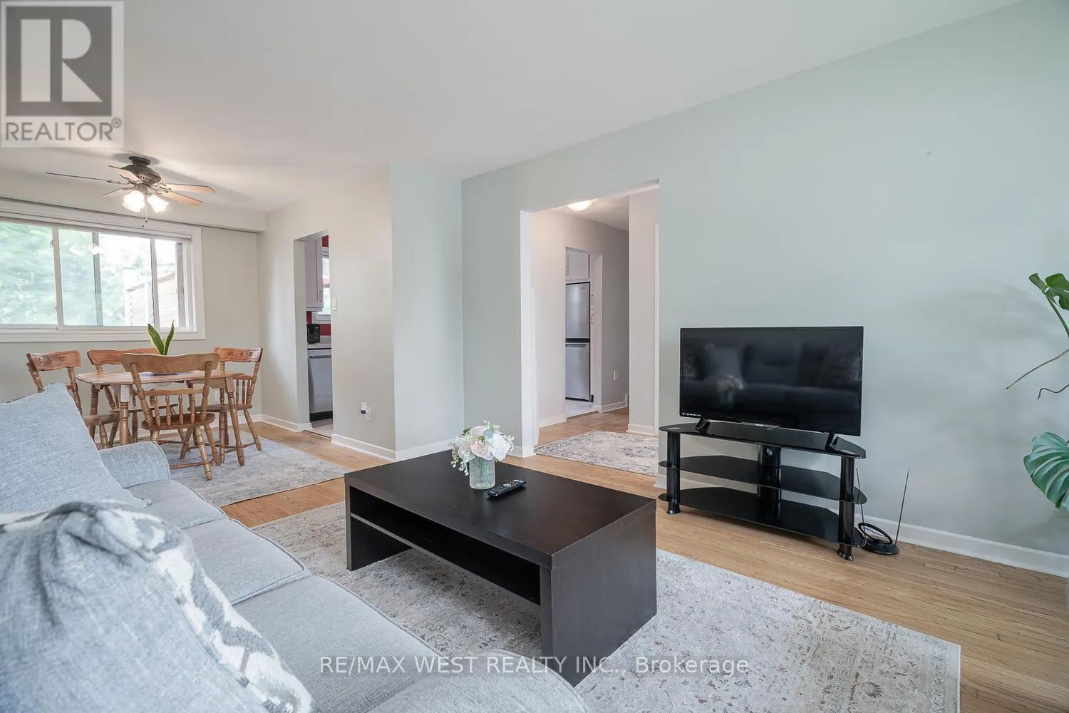 142 CUNDLES ROAD E