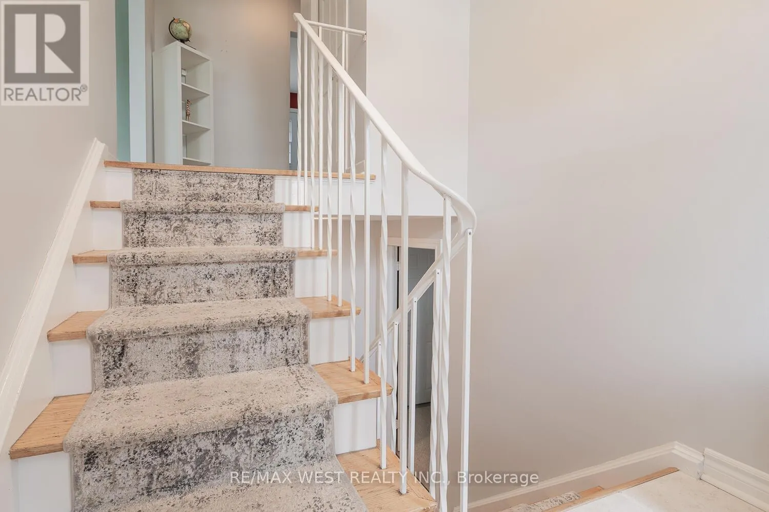142 CUNDLES ROAD E