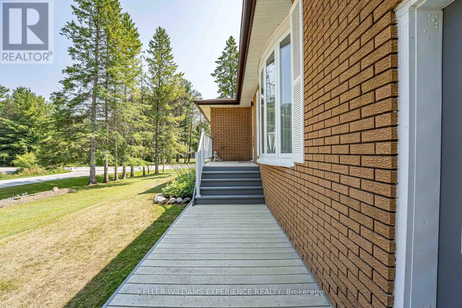 25 LAMERS CRESCENT