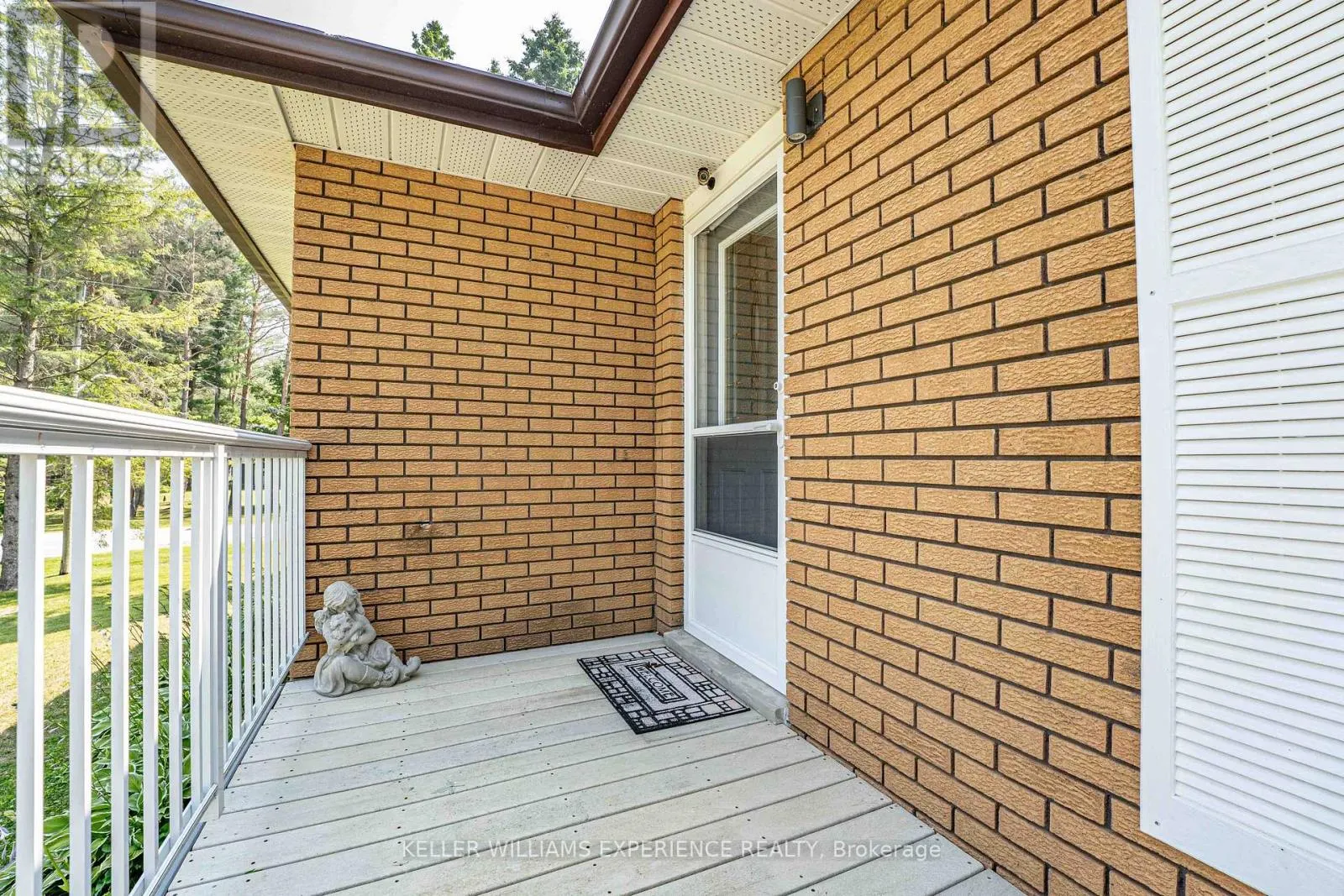 25 LAMERS CRESCENT