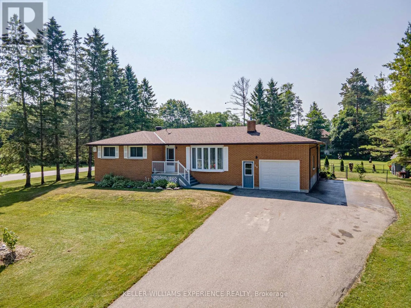 25 LAMERS CRESCENT