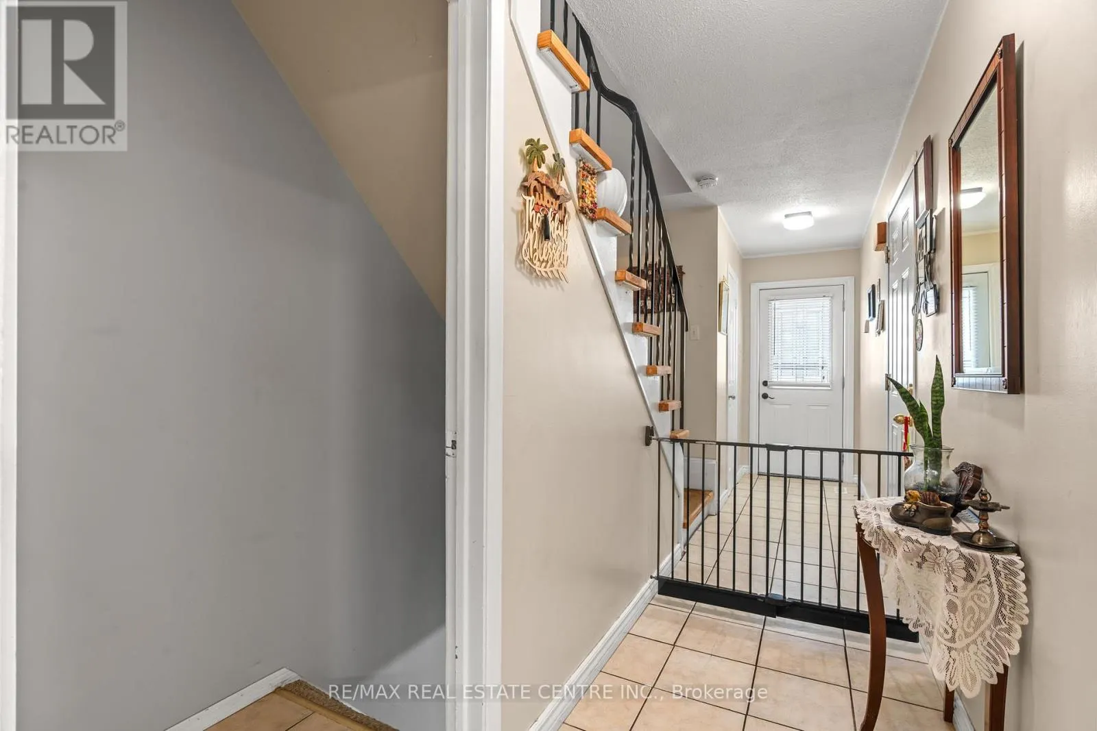 77 - 778 WILLIAM STREET E