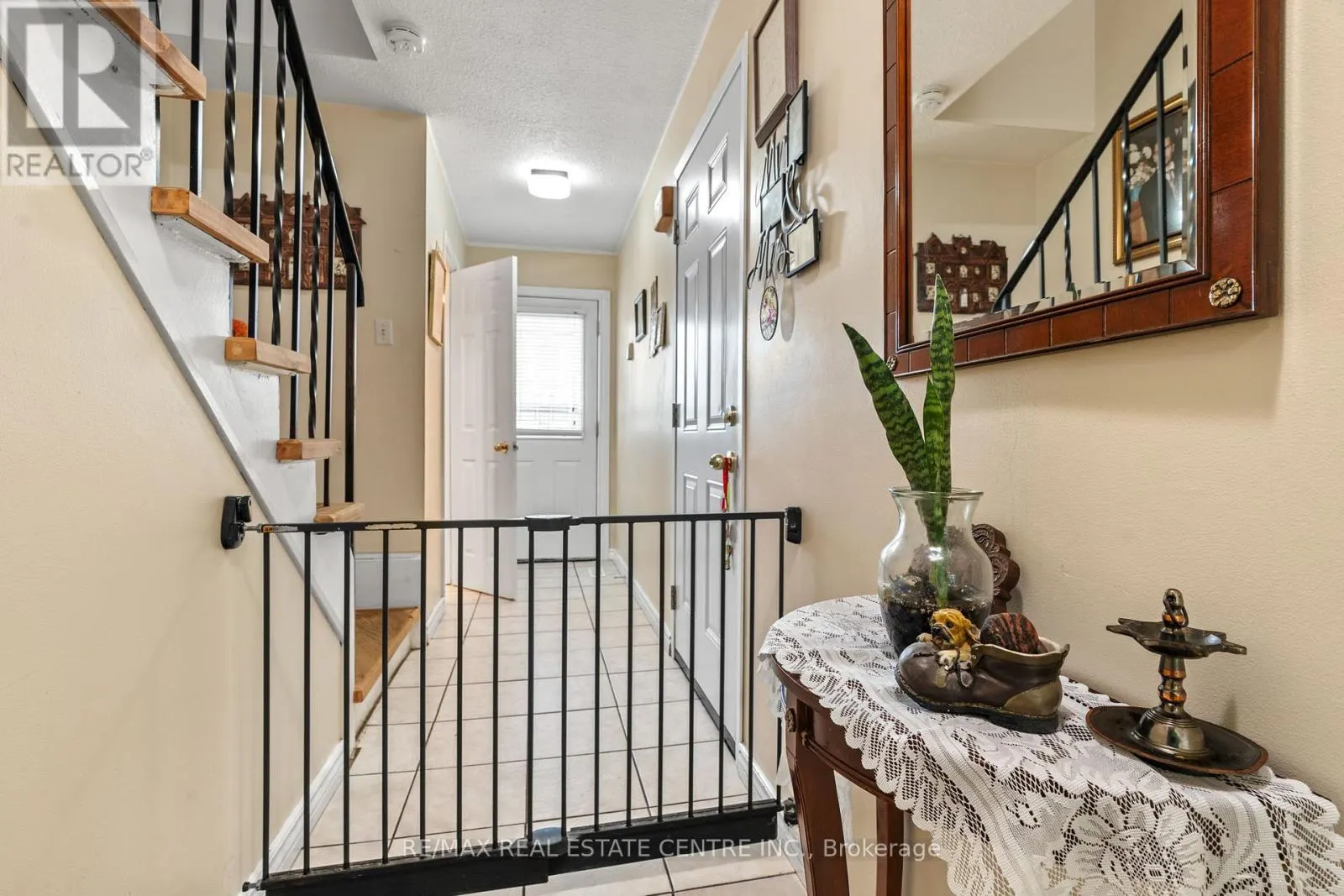 77 - 778 WILLIAM STREET E