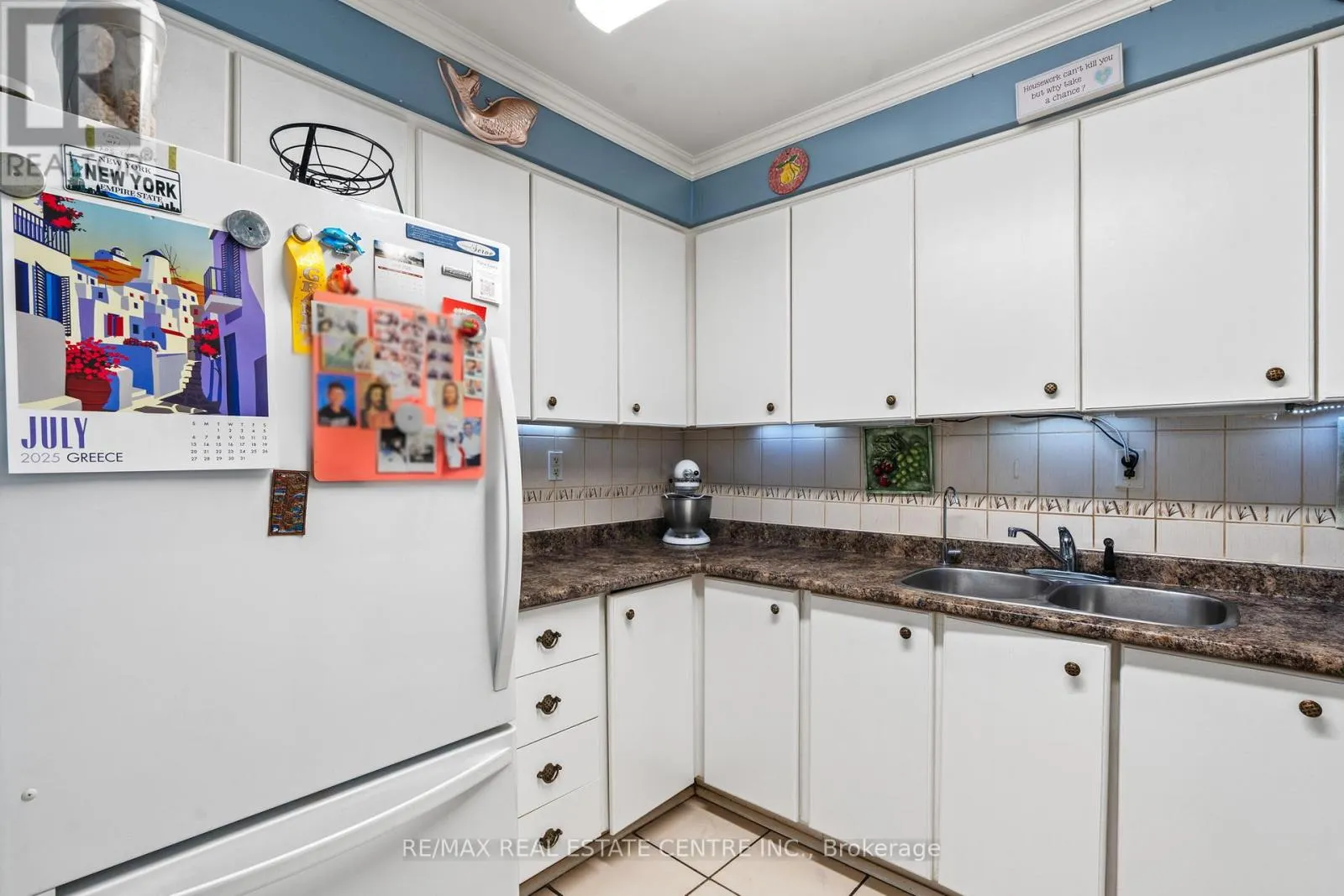 77 - 778 WILLIAM STREET E