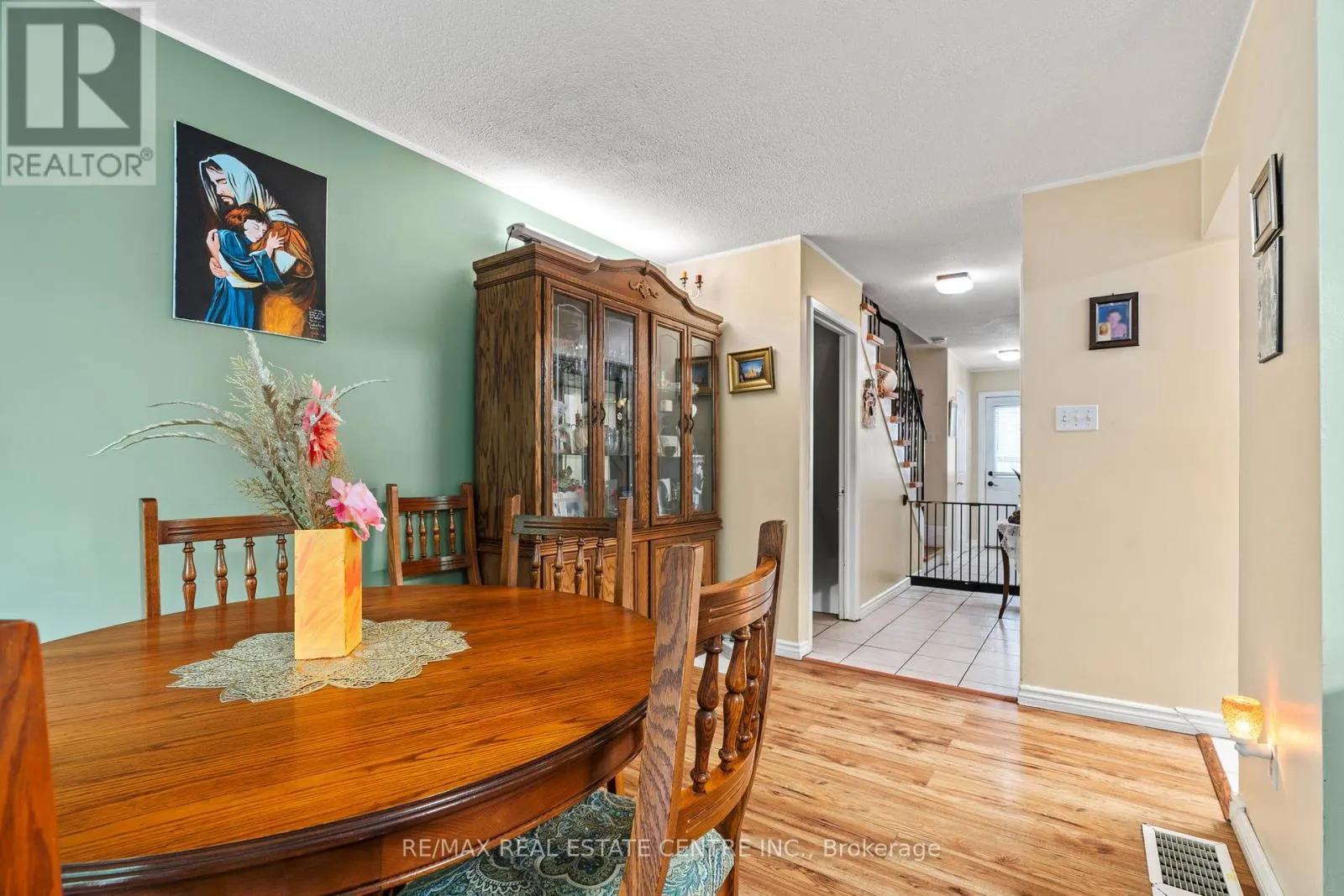 77 - 778 WILLIAM STREET E