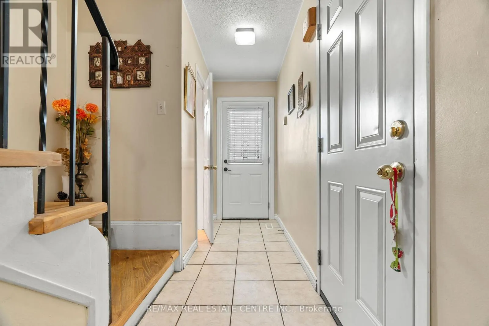 77 - 778 WILLIAM STREET E