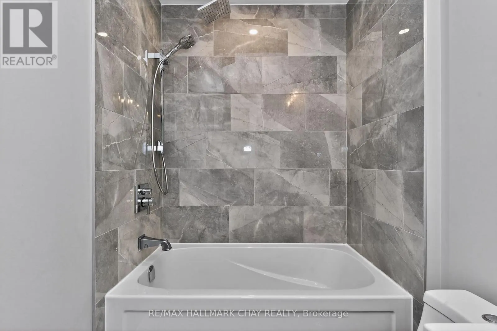 2 TIMBERLAND COURT S
