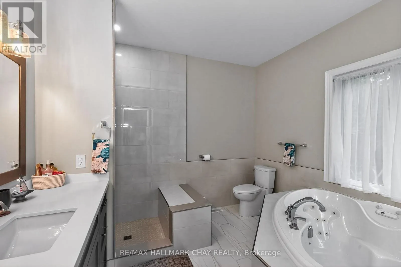 2 TIMBERLAND COURT S