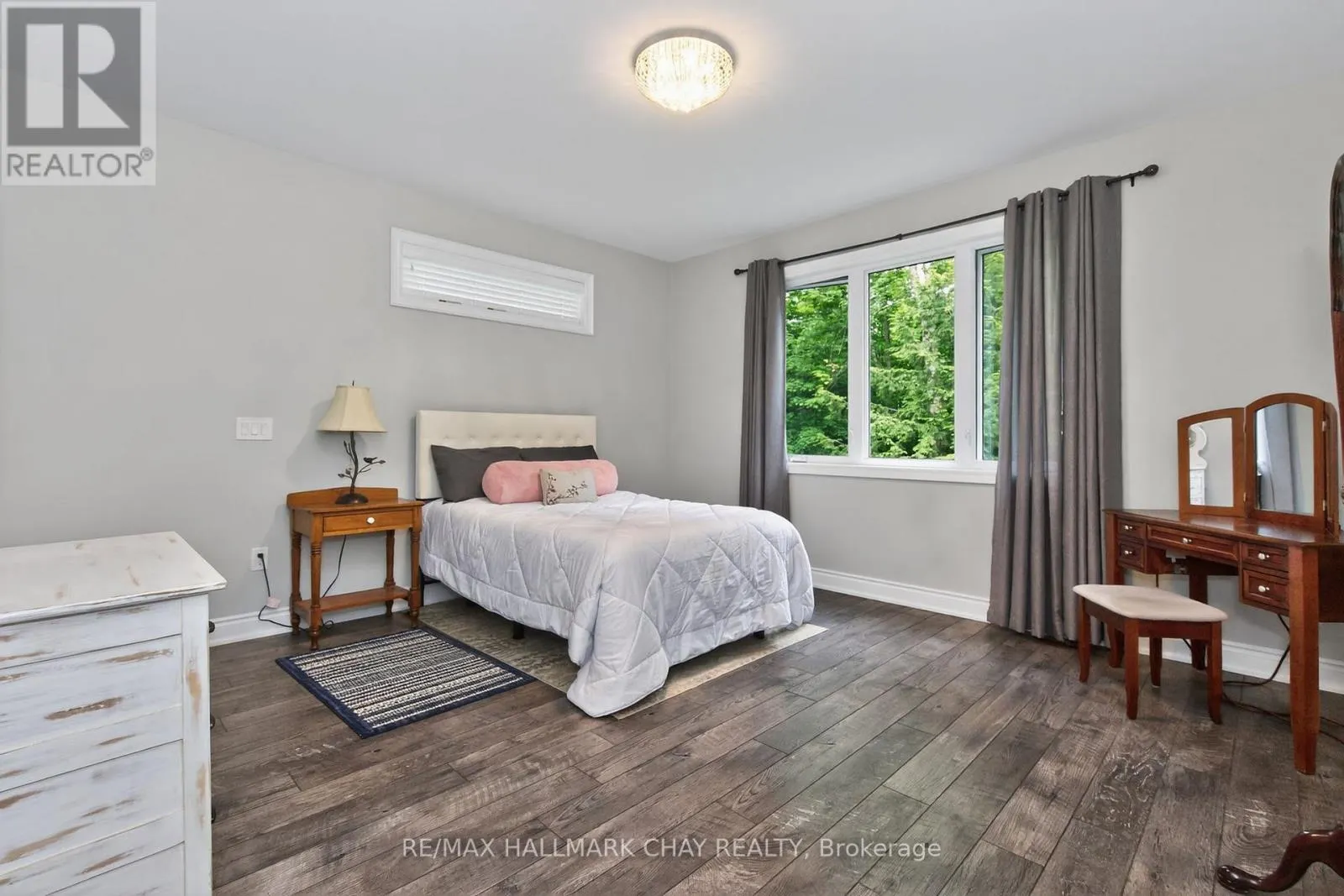 2 TIMBERLAND COURT S