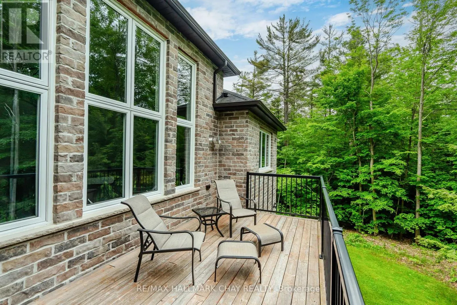 2 TIMBERLAND COURT S