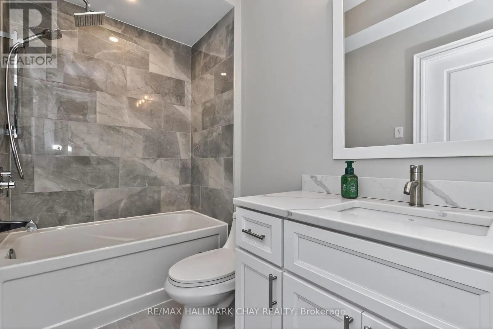2 TIMBERLAND COURT S