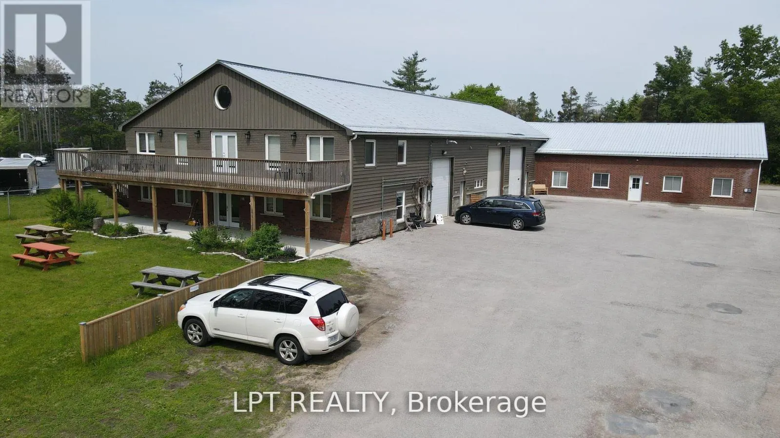 4 - 1148 SNOW VALLEY ROAD