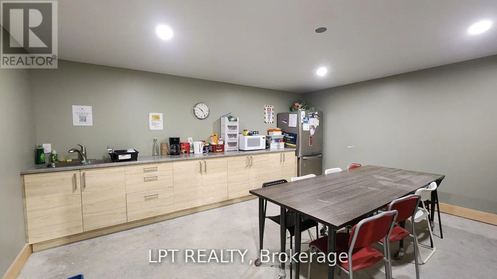 4 - 1148 SNOW VALLEY ROAD