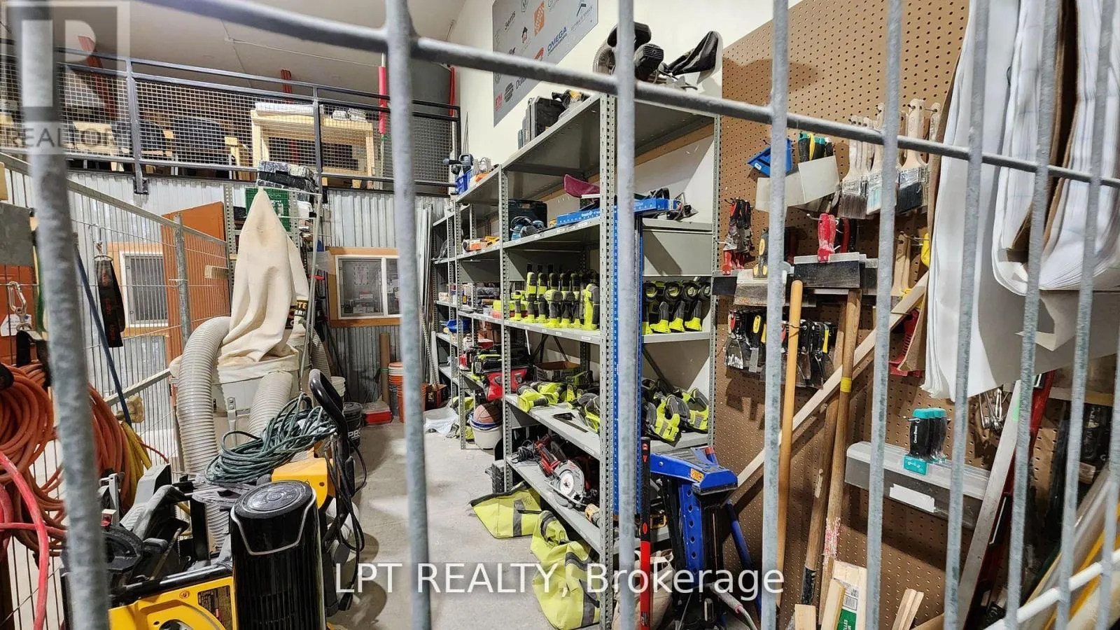 4 - 1148 SNOW VALLEY ROAD