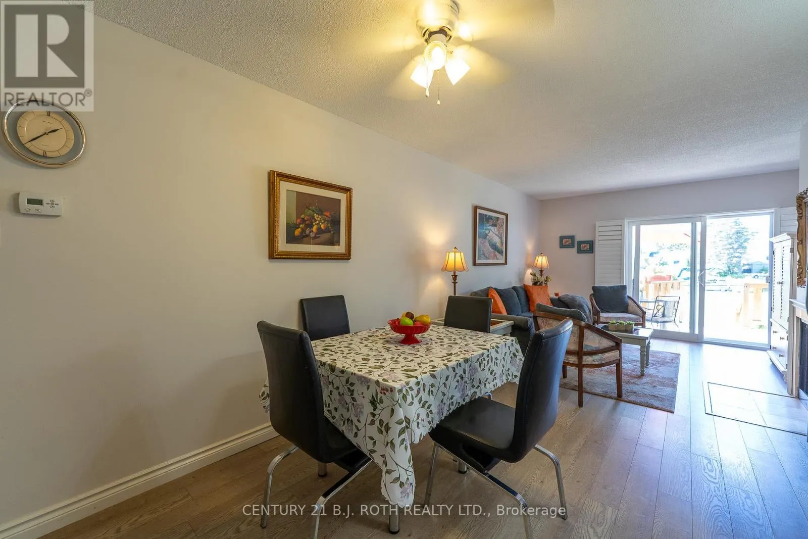 16 - 60 LAGUNA PARKWAY