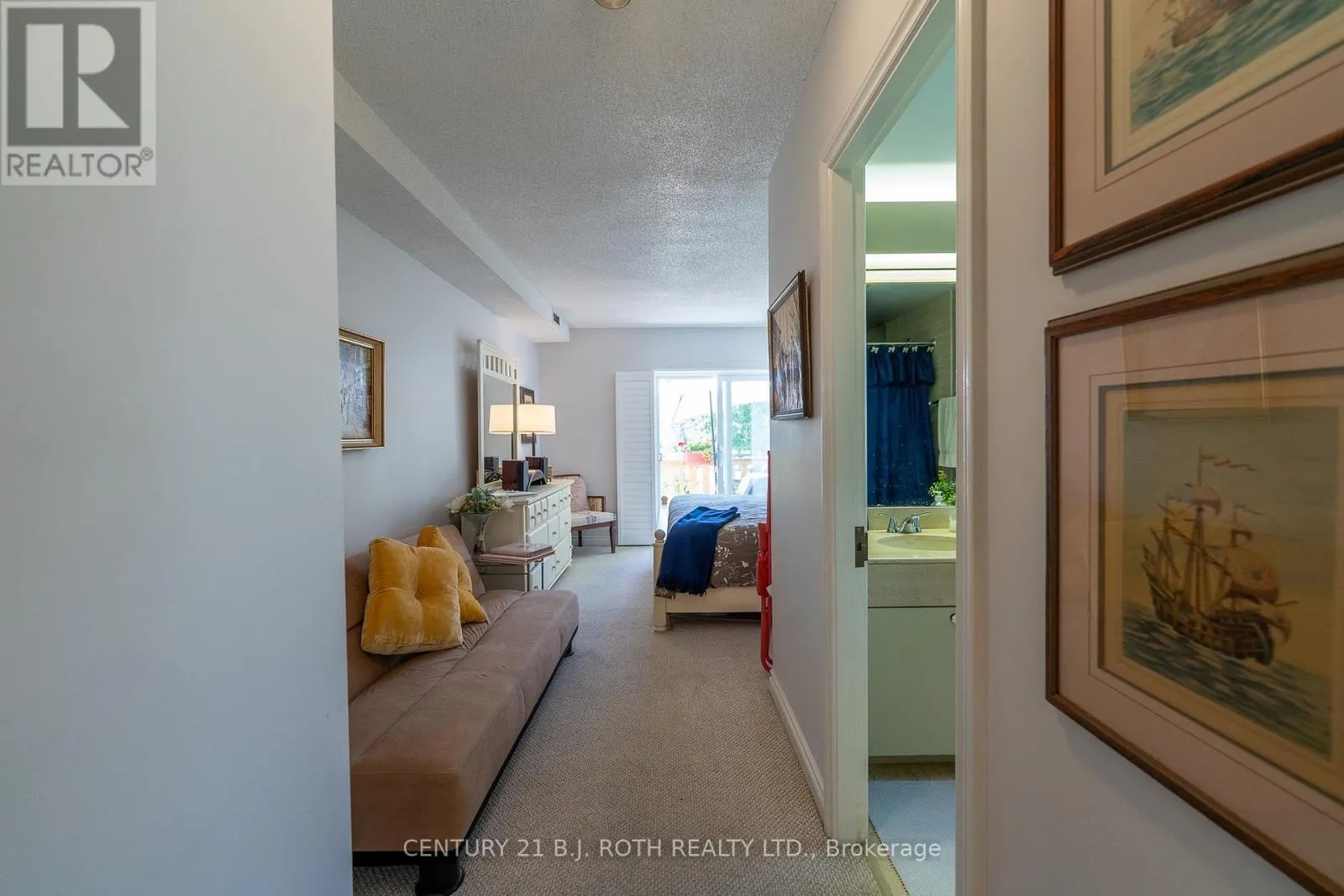 16 - 60 LAGUNA PARKWAY
