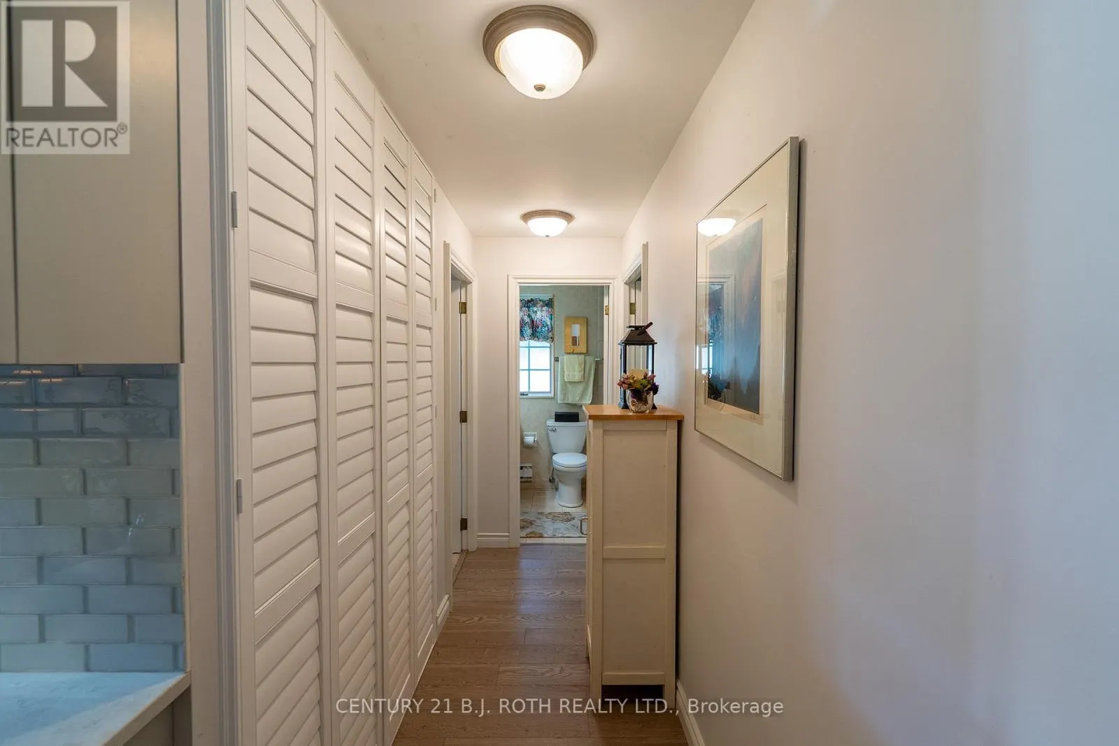16 - 60 LAGUNA PARKWAY