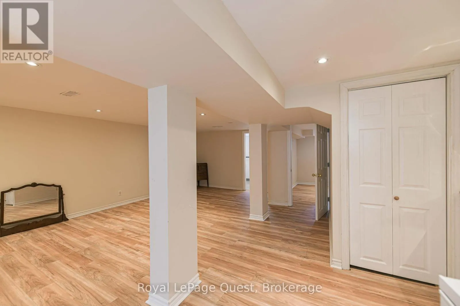 401 MISSISSAGA STREET W