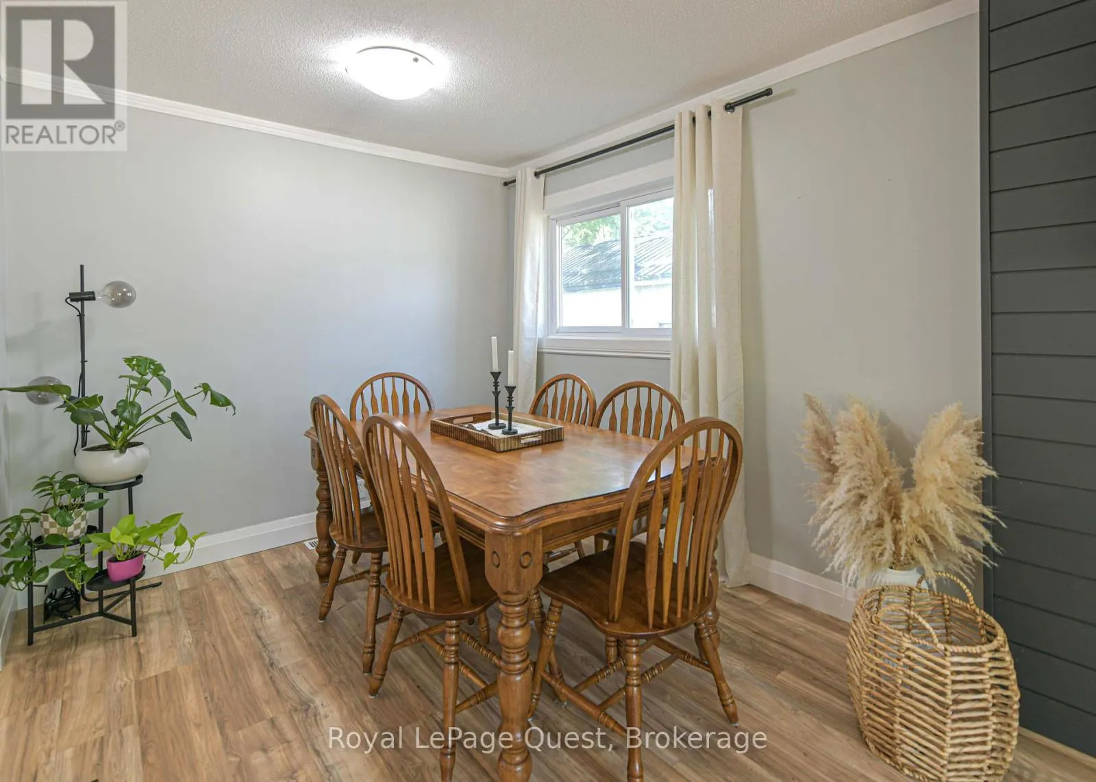 401 MISSISSAGA STREET W