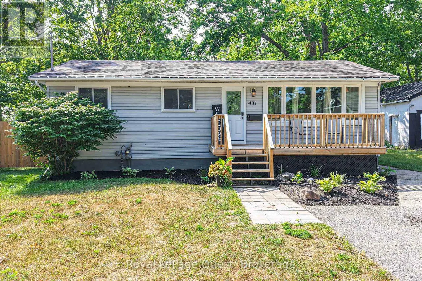 401 MISSISSAGA STREET W