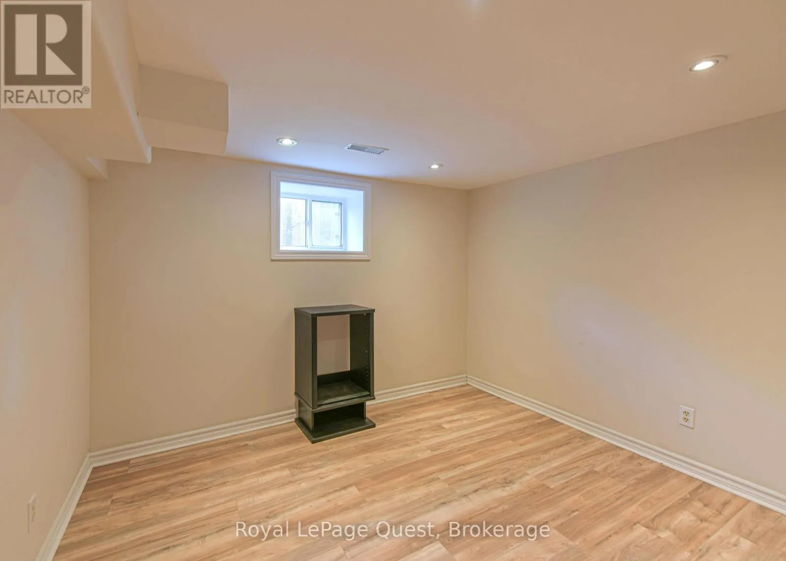 401 MISSISSAGA STREET W