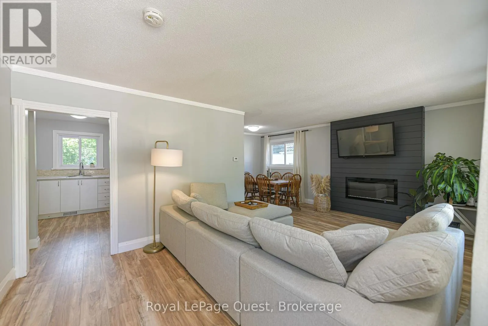 401 MISSISSAGA STREET W