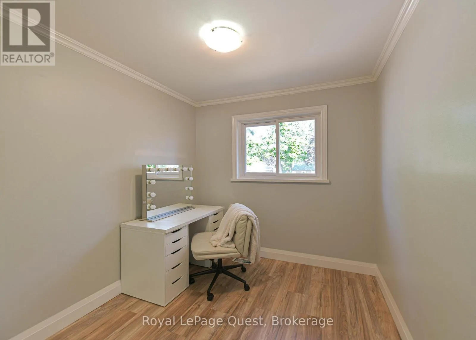 401 MISSISSAGA STREET W