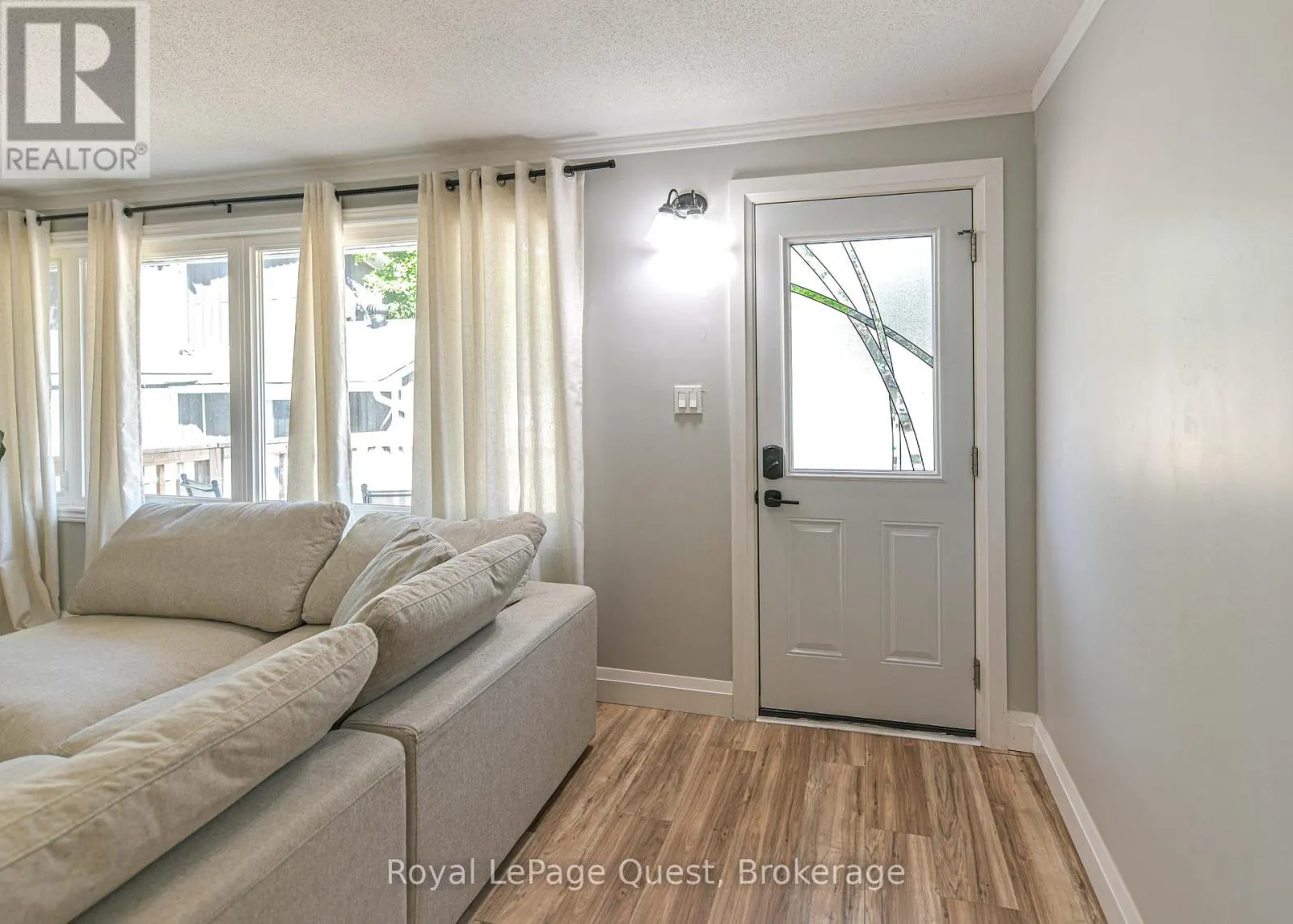 401 MISSISSAGA STREET W