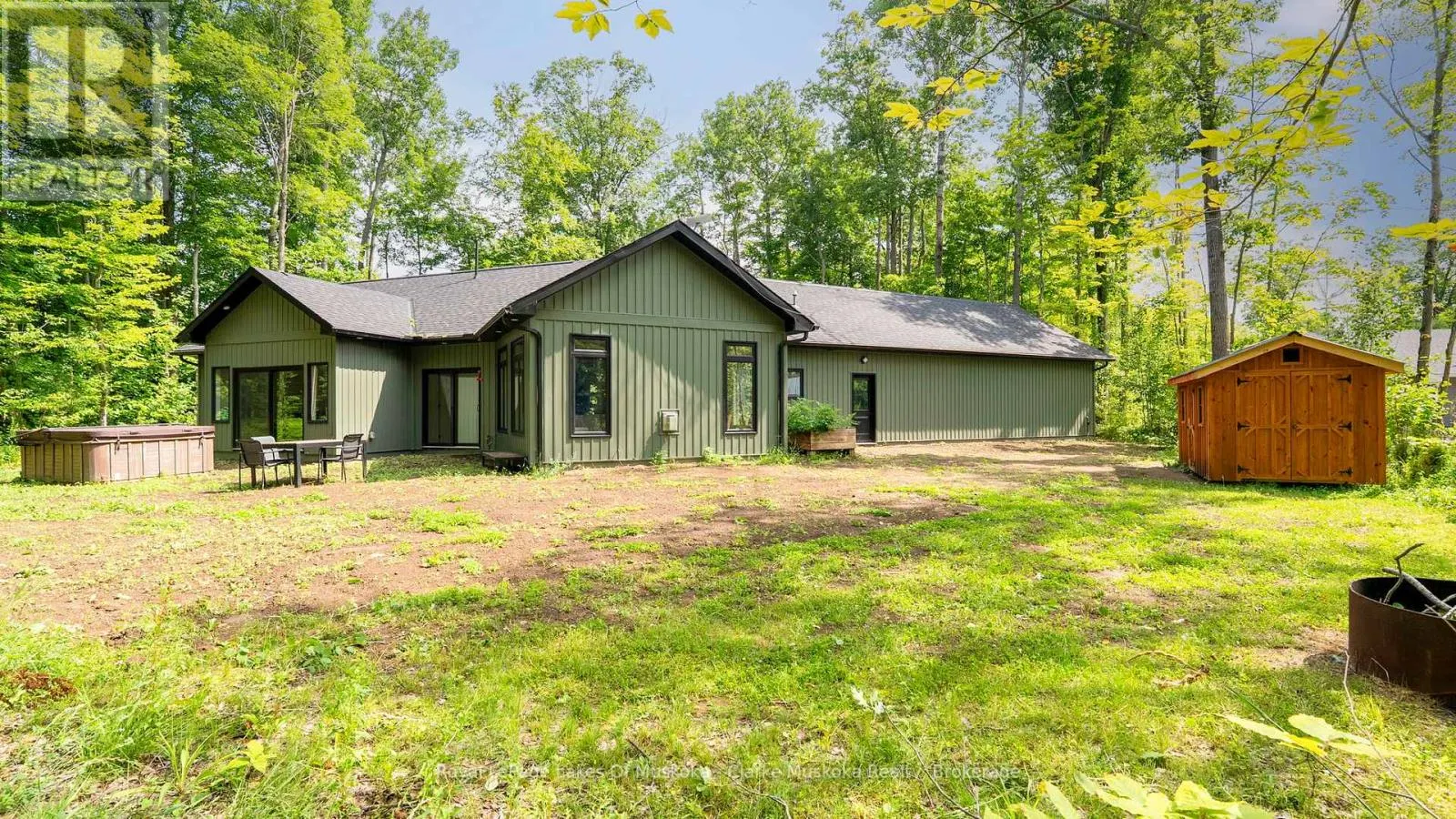3278 RUSSELL DRIVE