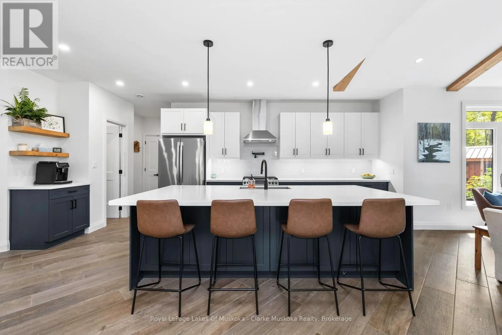 3278 RUSSELL DRIVE