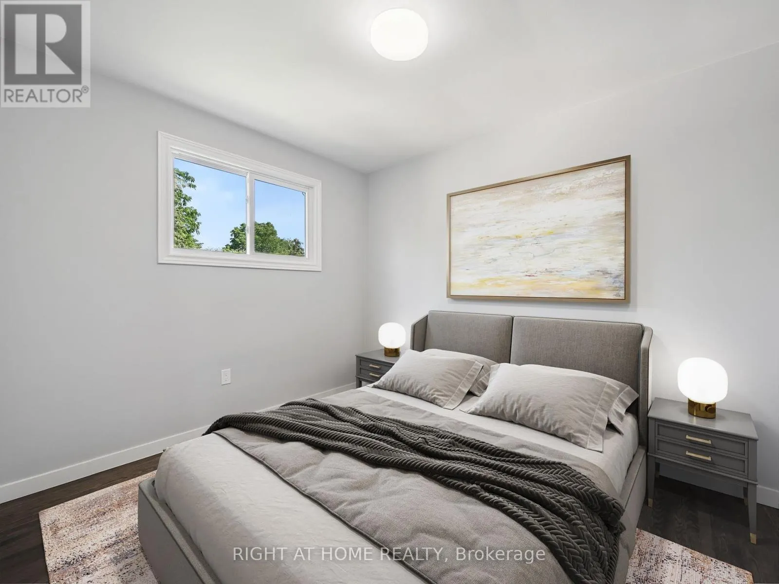 138 SIMCOE STREET