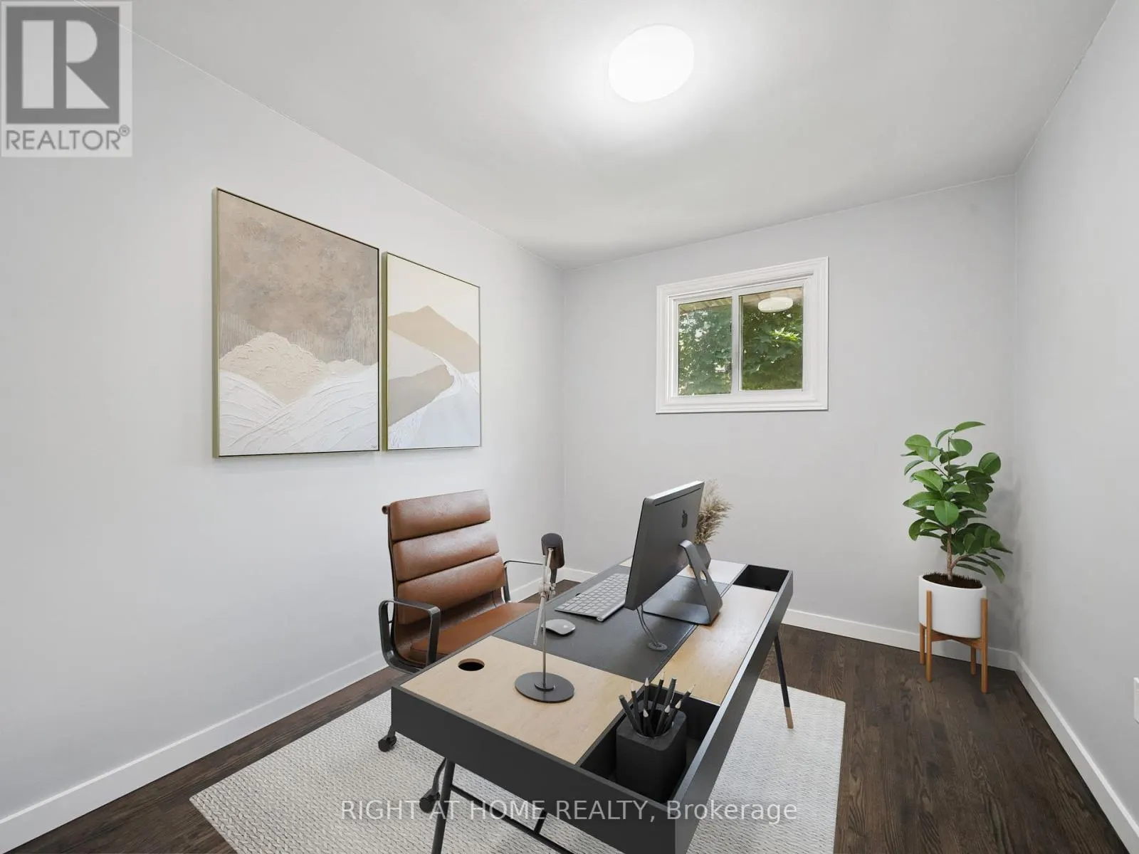 138 SIMCOE STREET