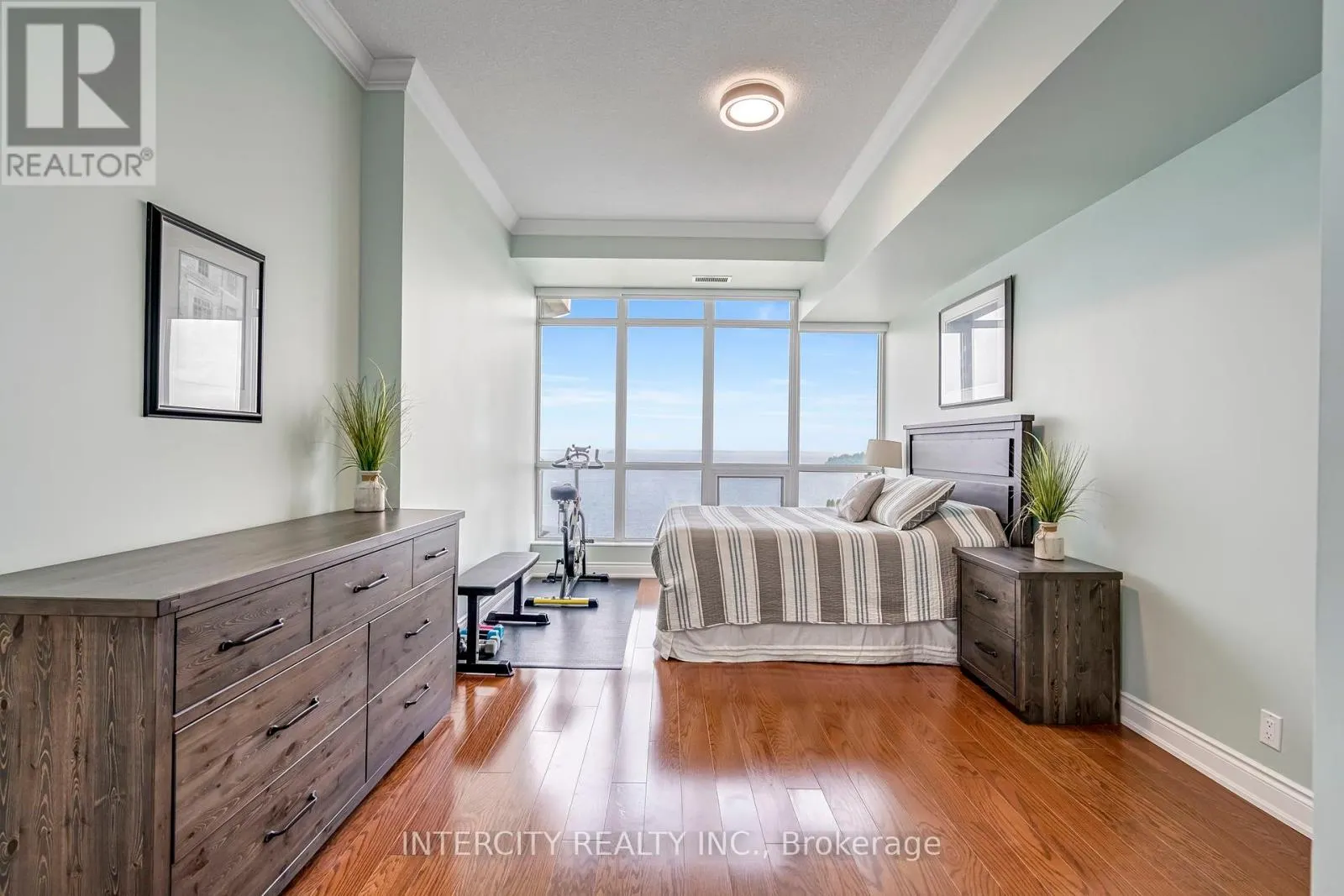 LPH03 - 699 ABERDEEN BOULEVARD