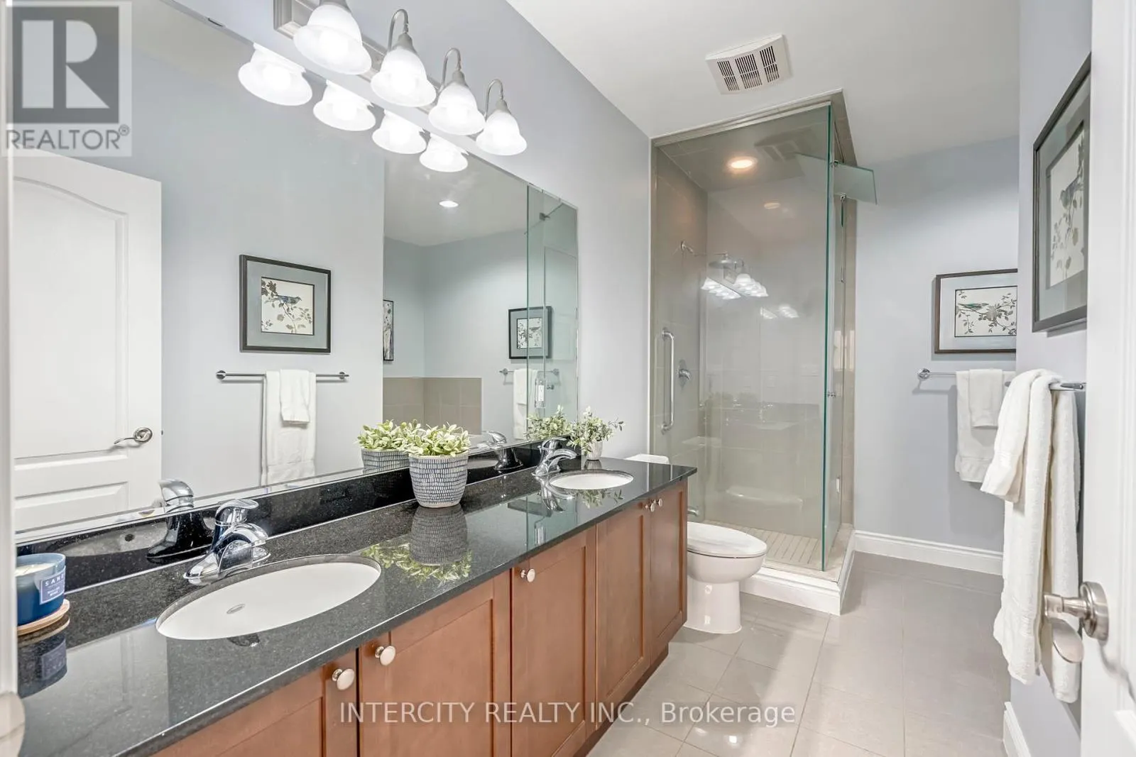 LPH03 - 699 ABERDEEN BOULEVARD